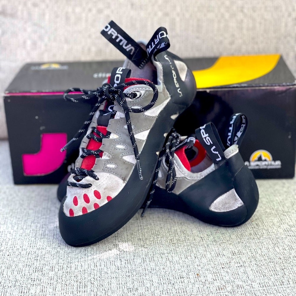 *SOLD* La Sportiva Indoor/Outdoor Rock Climbing Shoes